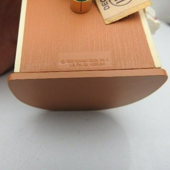 Backstage Bear Hallmark Magic Lighted Keepsake Christmas Tree Ornament - 1989 - Picture 11 of 11